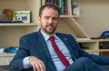  Governo avalia uso do FGTS para quitar dívidas, diz Durigan 